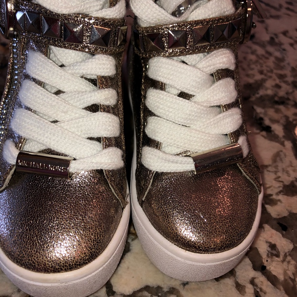 Size 5 ( little girl) Michael Kors High tops - Picture 4 of 8